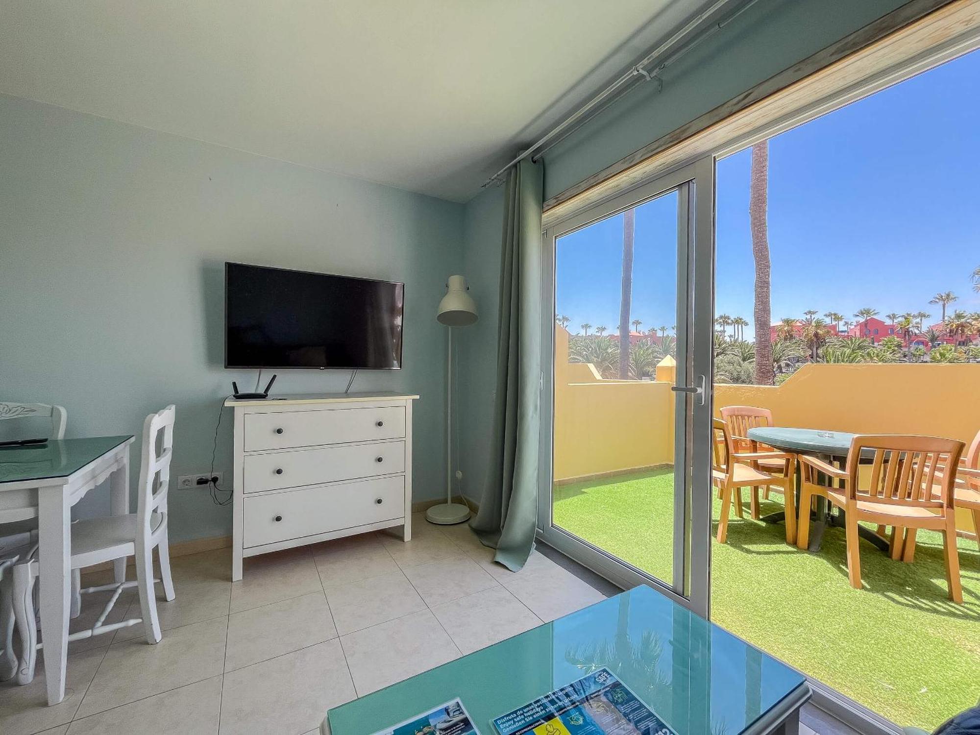 Oasis Royal 13 Vista Piscina By Lightbooking Corralejo