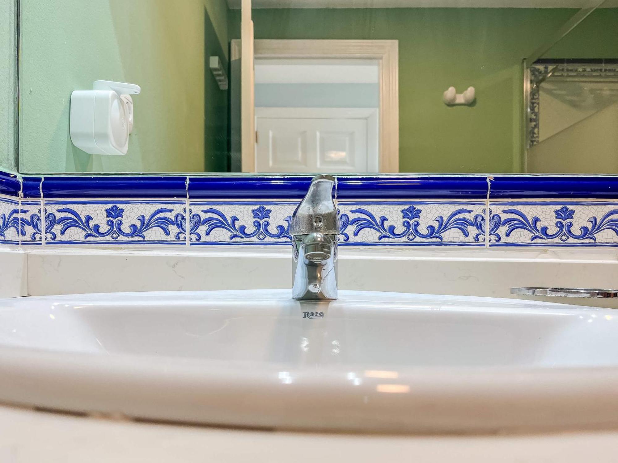 Oasis Royal 13 Vista Piscina By Lightbooking