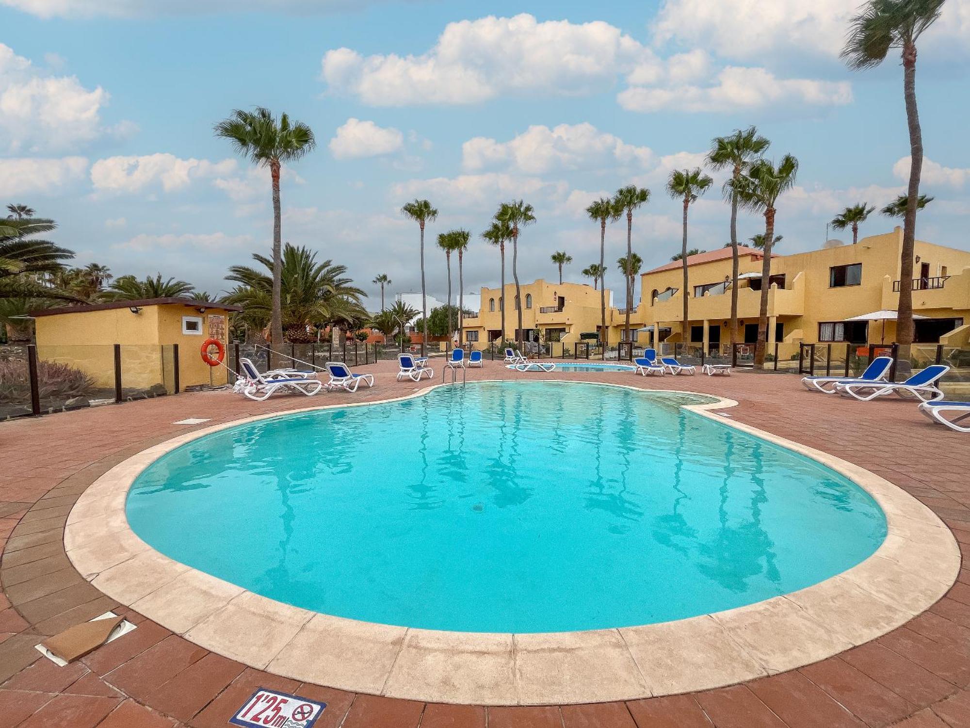 Oasis Royal 13 Vista Piscina By Lightbooking Apartamento